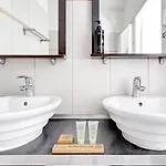 Bluestay 239 - Superbe à Pigalle * Paris